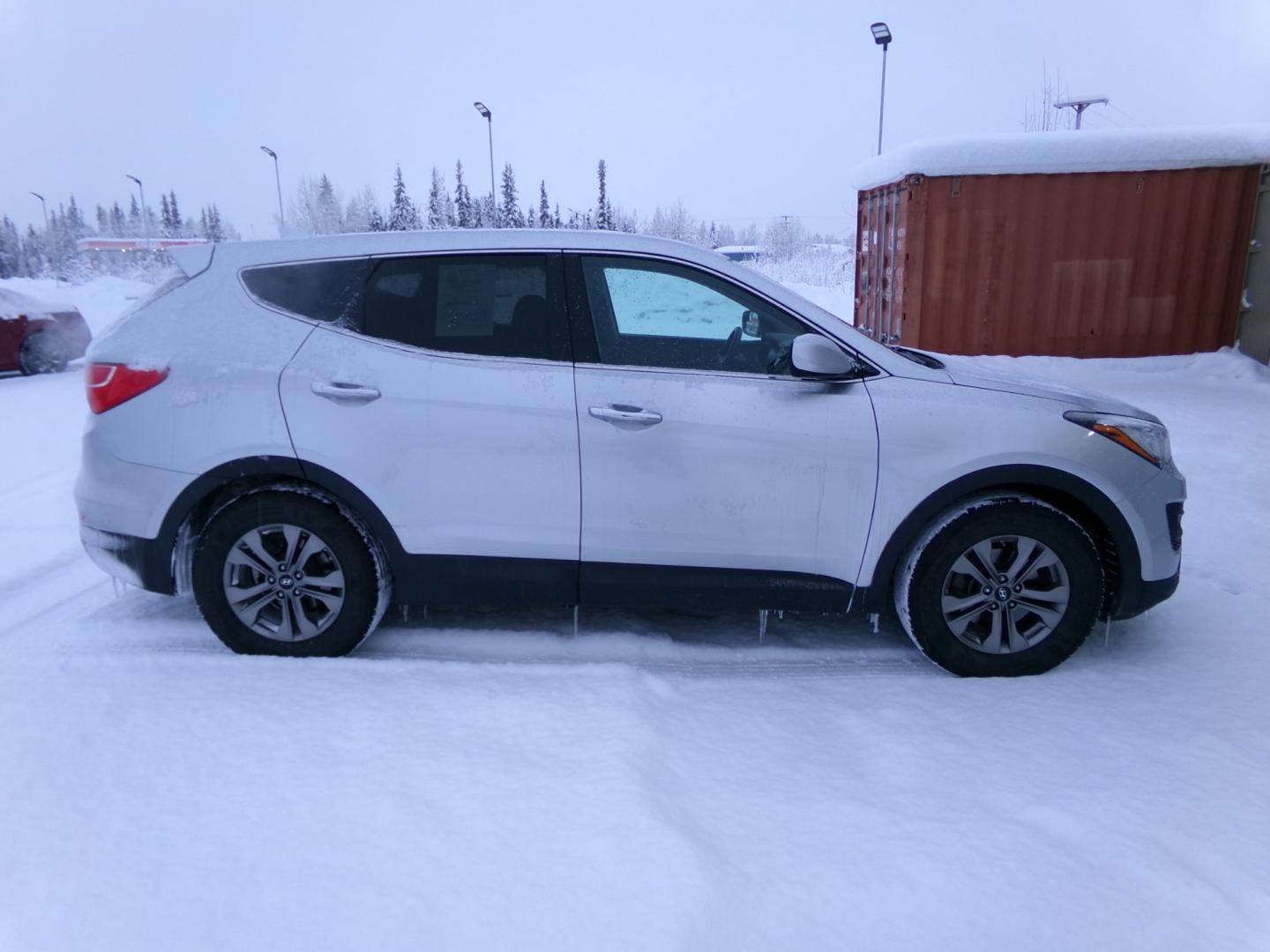 2015 Silver /Black Hyundai Santa Fe Sport 2.4 AWD (5XYZTDLB8FG) with an 2.4L L4 DOHC 16V engine, 6-Speed Automatic transmission, located at 2630 Philips Field Rd., Fairbanks, AK, 99709, (907) 458-0593, 64.848068, -147.780609 - Photo#2